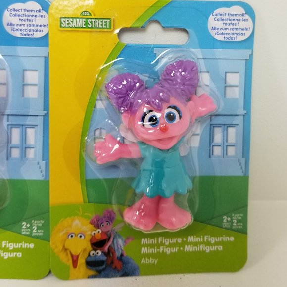 Sesame Street Action Figure set cake decorations approxima 2" + or - - Picture 9 of 15